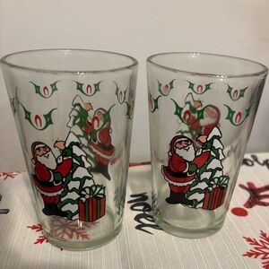 Vintage Santa Christmas Glasses Set 8oz juice milk cups set of 2 EUC